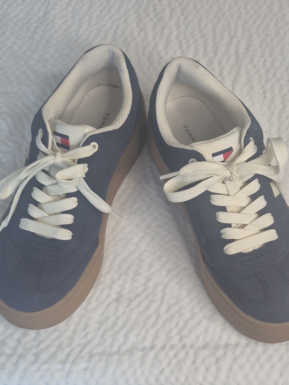 Tommy Hilfiger Men's Navy Sneakers with Gum Sole